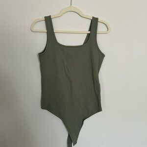 Seamless Rib Fabric Scoopneck Bodysuit